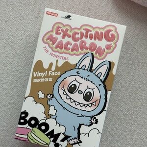 Pop Mart Exciting Macaron Vinyl Face Toy unopened